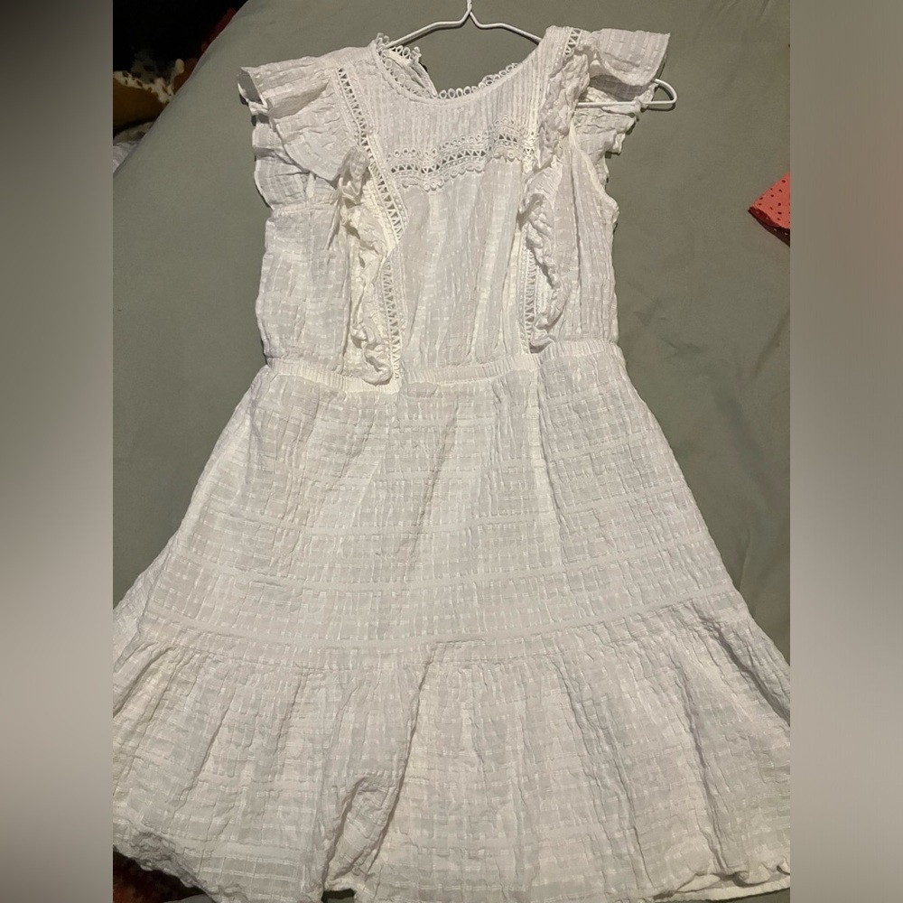 Women’s dress if more pictures wanted let me know